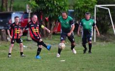 Foto de la galería: Glorias de Misiones y de Chacarita jugaron un amistoso inolvidable en el Club de Educación