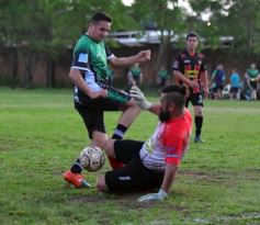 Foto de la galería: Glorias de Misiones y de Chacarita jugaron un amistoso inolvidable en el Club de Educación
