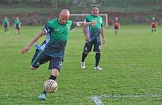 Foto de la galería: Glorias de Misiones y de Chacarita jugaron un amistoso inolvidable en el Club de Educación