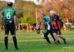 Foto de la galería: Glorias de Misiones y de Chacarita jugaron un amistoso inolvidable en el Club de Educación