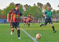 Foto de la galería: Glorias de Misiones y de Chacarita jugaron un amistoso inolvidable en el Club de Educación