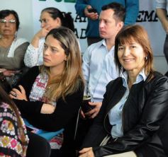 Foto de la galería: Homenaje a Carlos Tereszecuk en Humanidades: descubren un mural en memoria del estudiante asesinado