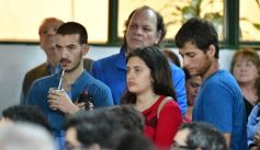 Foto de la galería: Homenaje a Carlos Tereszecuk en Humanidades: descubren un mural en memoria del estudiante asesinado