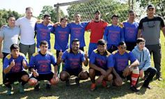 Sixto Fotografías. Deportes. Fútbol Solidario  - Ejemplo de humildad y calidad humana: Pitana visitó el penal de Loreto para un evento deportivo