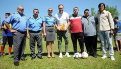 Foto de la galería: Ejemplo de humildad y calidad humana: Pitana visitó el penal de Loreto para un evento deportivo