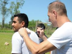 Foto de la galería: Ejemplo de humildad y calidad humana: Pitana visitó el penal de Loreto para un evento deportivo