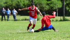 Foto de la galería: Ejemplo de humildad y calidad humana: Pitana visitó el penal de Loreto para un evento deportivo