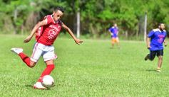 Foto de la galería: Ejemplo de humildad y calidad humana: Pitana visitó el penal de Loreto para un evento deportivo