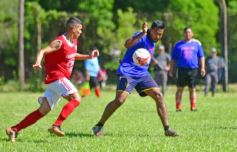 Foto de la galería: Ejemplo de humildad y calidad humana: Pitana visitó el penal de Loreto para un evento deportivo