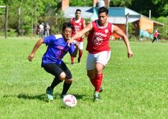 Foto de la galería: Ejemplo de humildad y calidad humana: Pitana visitó el penal de Loreto para un evento deportivo