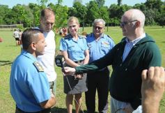 Foto de la galería: Ejemplo de humildad y calidad humana: Pitana visitó el penal de Loreto para un evento deportivo