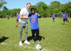 Foto de la galería: Ejemplo de humildad y calidad humana: Pitana visitó el penal de Loreto para un evento deportivo
