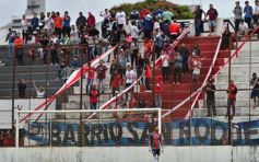 Foto de la galería: Entretenido empate en el clásico posadeño entre Guaraní y Mitre