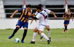 Foto de la galería: Entretenido empate en el clásico posadeño entre Guaraní y Mitre