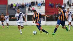Foto de la galería: Entretenido empate en el clásico posadeño entre Guaraní y Mitre