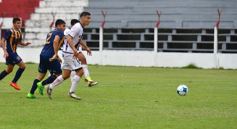 Foto de la galería: Entretenido empate en el clásico posadeño entre Guaraní y Mitre
