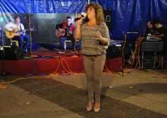 Foto de la galería: Solidaridad y música en la plaza 9 de Julio