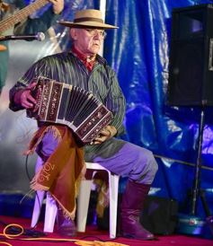 Foto de la galería: Solidaridad y música en la plaza 9 de Julio
