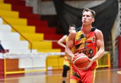 Foto de la galería: Postales del líder de la Liga Provincial: Tokio