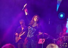 Foto de la galería: Es ley: En Misiones, las listas partidarias deberán alternar hombres y mujeres