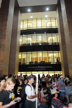 Foto de la galería: Es ley: En Misiones, las listas partidarias deberán alternar hombres y mujeres