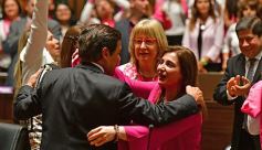 Foto de la galería: Es ley: En Misiones, las listas partidarias deberán alternar hombres y mujeres