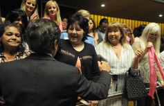 Foto de la galería: Es ley: En Misiones, las listas partidarias deberán alternar hombres y mujeres