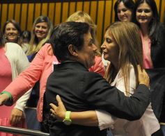 Foto de la galería: Es ley: En Misiones, las listas partidarias deberán alternar hombres y mujeres