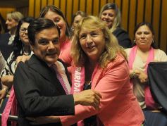 Foto de la galería: Es ley: En Misiones, las listas partidarias deberán alternar hombres y mujeres