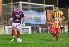 Foto de la galería: La caída de Crucero ante Boca Unidos, en imágenes