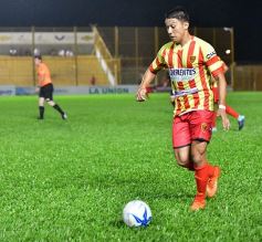 Foto de la galería: La caída de Crucero ante Boca Unidos, en imágenes