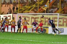 Foto de la galería: La caída de Crucero ante Boca Unidos, en imágenes