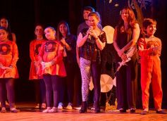 Foto de la galería: Talentos Posadas cerró el año con su gala en el Montoya