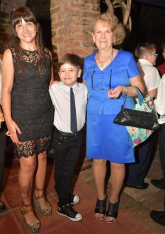 Foto de la galería: Primera Comunión en la parroquia Santos Mártires