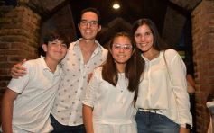 Foto de la galería: Primera Comunión en la parroquia Santos Mártires