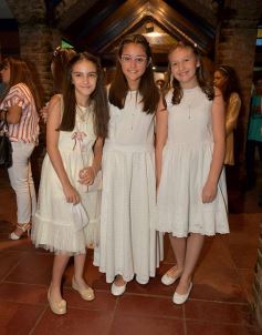 Foto de la galería: Primera Comunión en la parroquia Santos Mártires