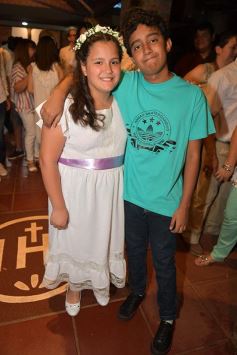 Foto de la galería: Primera Comunión en la parroquia Santos Mártires