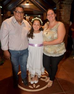 Foto de la galería: Primera Comunión en la parroquia Santos Mártires