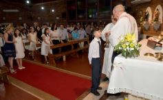 Foto de la galería: Primera Comunión en la parroquia Santos Mártires