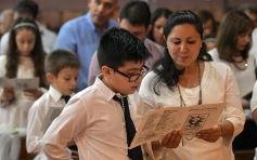 Foto de la galería: Primera Comunión en la parroquia Santos Mártires