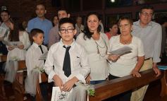 Foto de la galería: Primera Comunión en la parroquia Santos Mártires