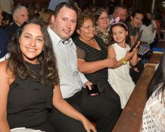 Foto de la galería: Primera Comunión en la parroquia Santos Mártires