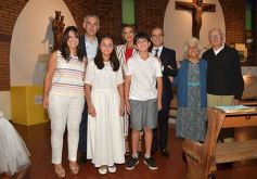 Foto de la galería: Primera Comunión en la parroquia Santos Mártires