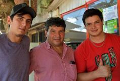 Foto de la galería: Extensa recorrida por Posadas para saludar a nuestros amigos