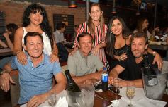 Foto de la galería: Noche de sábado en Mentecato Joy