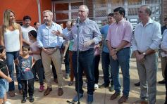 Foto de la galería: Passalacqua y Frigerio inauguraron una sede social y obras de infraestructura urbana en Posadas