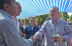 Foto de la galería: Passalacqua y Frigerio inauguraron una sede social y obras de infraestructura urbana en Posadas