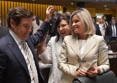 Foto de la galería: Carlos Rovira fue reelecto para conducir por un nuevo período el Poder Legislativo