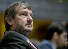 Foto de la galería: Carlos Rovira fue reelecto para conducir por un nuevo período el Poder Legislativo