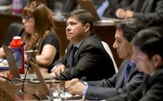 Foto de la galería: Carlos Rovira fue reelecto para conducir por un nuevo período el Poder Legislativo